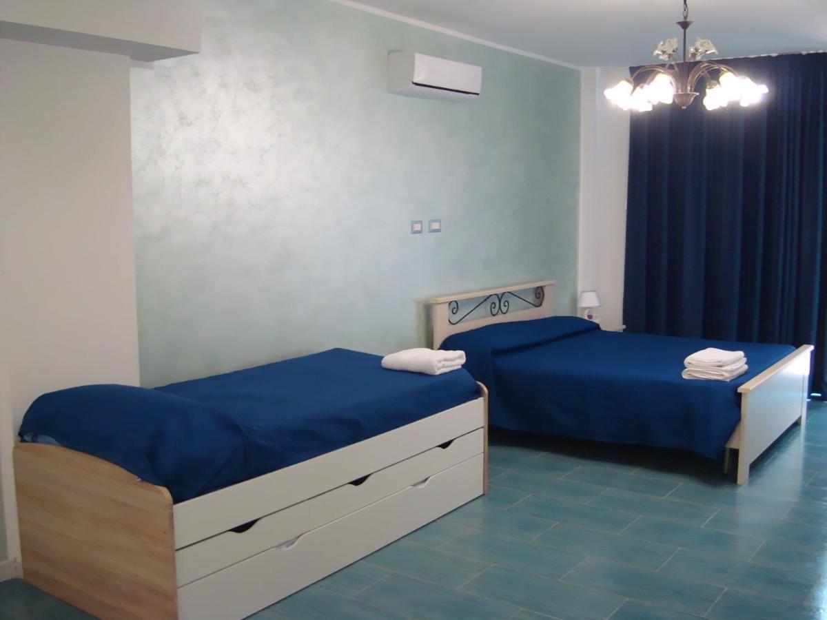 Guest House Mare E Luna Fiumefreddo Bruzio Eksteriør bilde