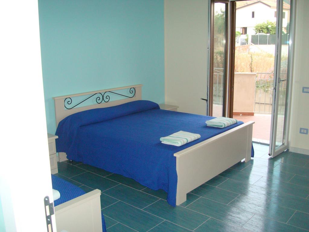 Guest House Mare E Luna Fiumefreddo Bruzio Rom bilde