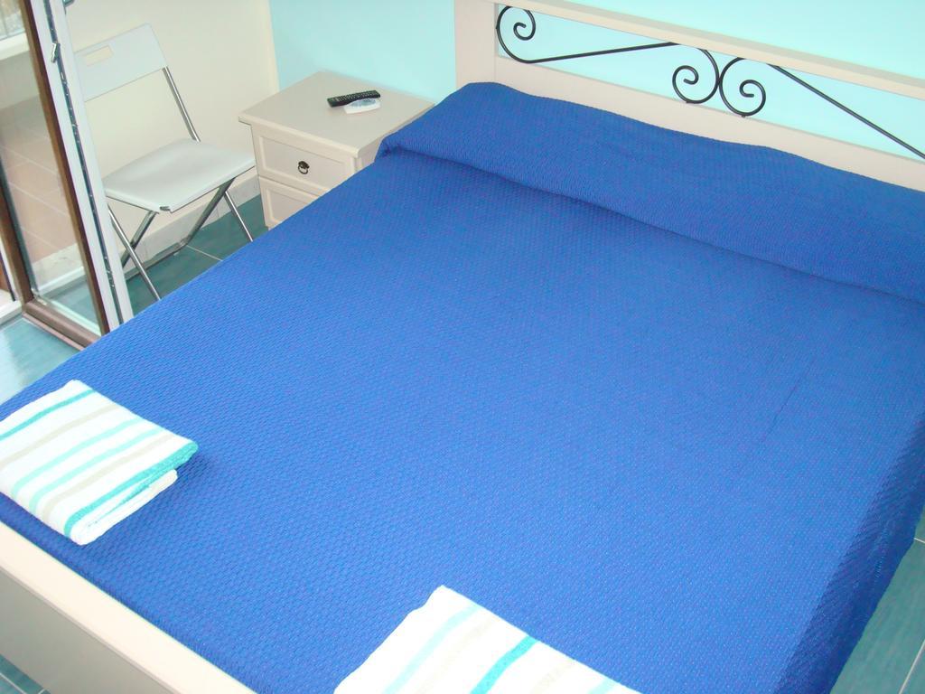 Guest House Mare E Luna Fiumefreddo Bruzio Eksteriør bilde