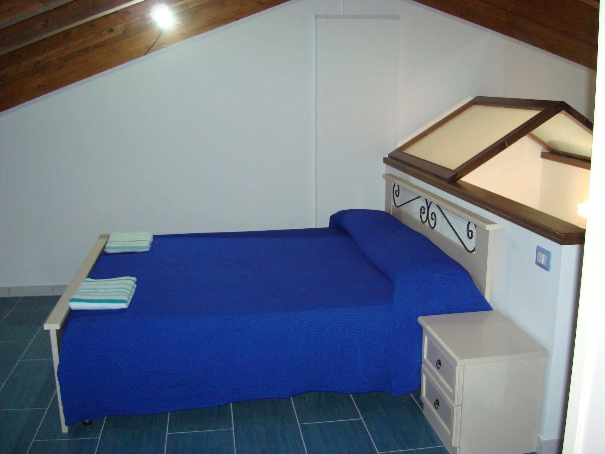 Guest House Mare E Luna Fiumefreddo Bruzio Eksteriør bilde